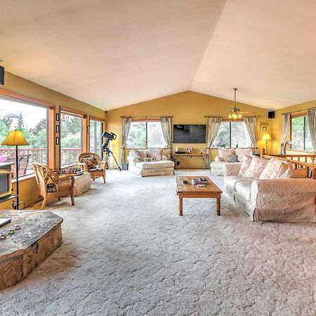 Spacious Kelseyville Home With Large Lakefront Deck! Eksteriør bilde