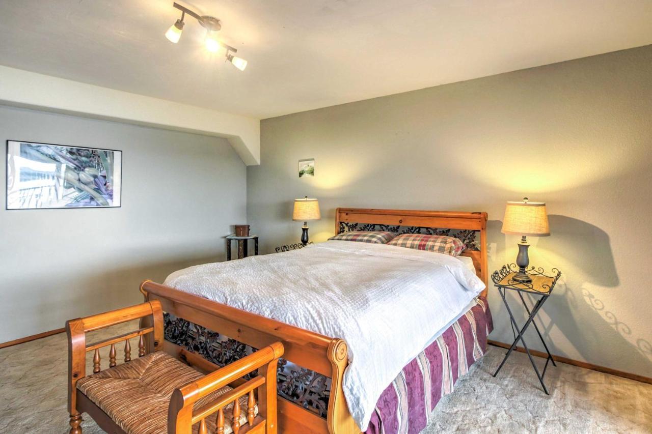 Spacious Kelseyville Home With Large Lakefront Deck! Eksteriør bilde