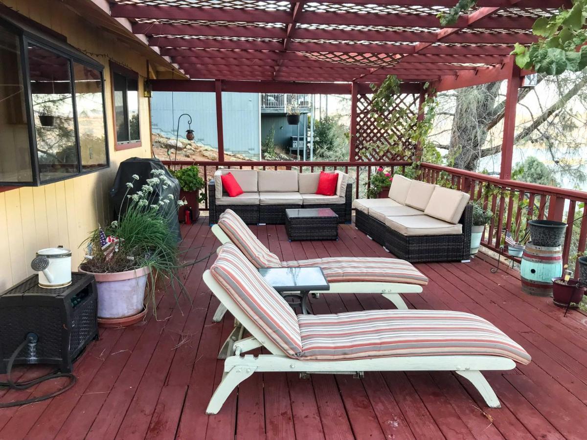 Spacious Kelseyville Home With Large Lakefront Deck! Eksteriør bilde